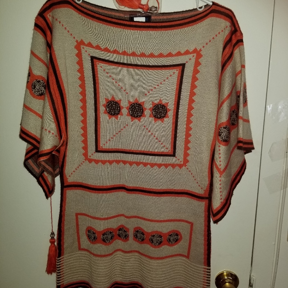 Love Culture Short Sleeve Sweater
